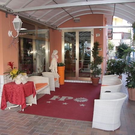 Hotel Peonia Rimini Bagian luar foto