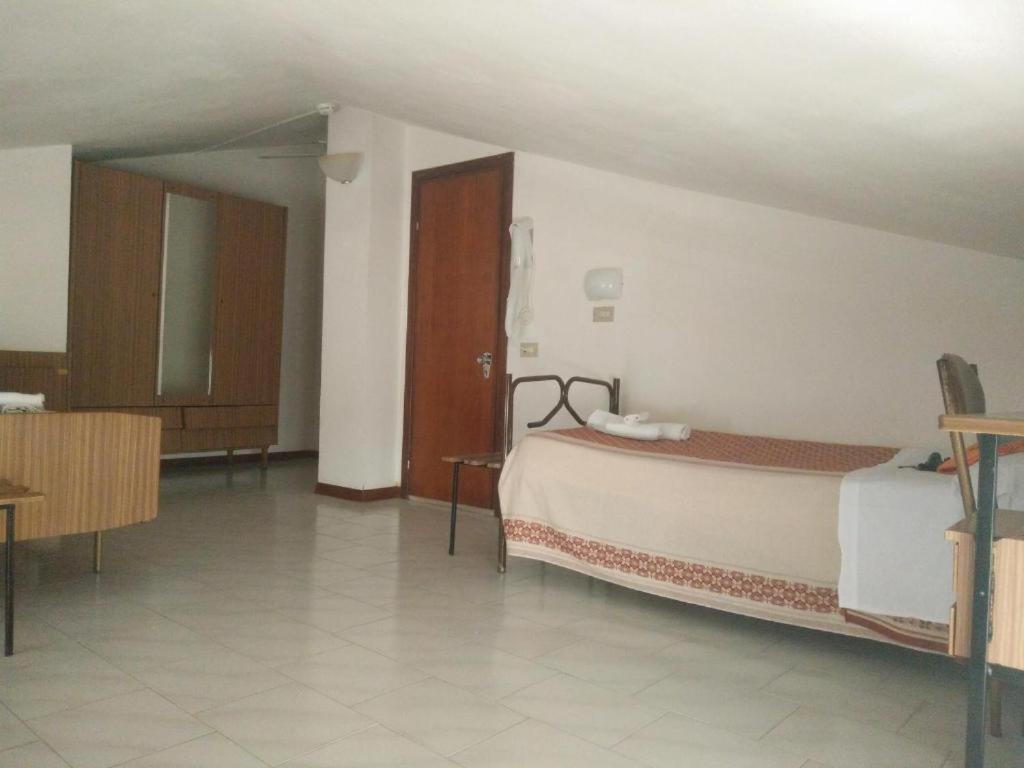 Hotel Peonia Rimini Bagian luar foto